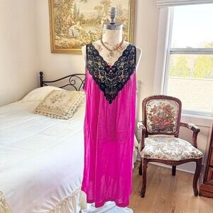 70s hot pink long nightgown Vassarette size medium